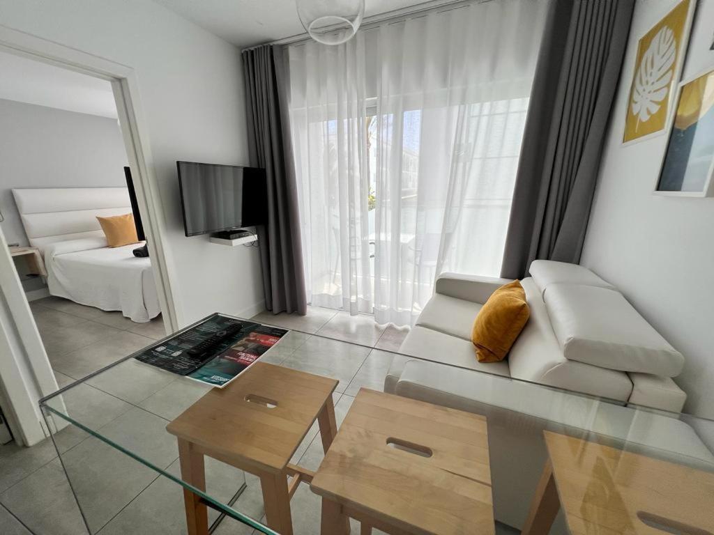 Bristol Sunset Beach Private Apartment Corralejo Exterior photo
