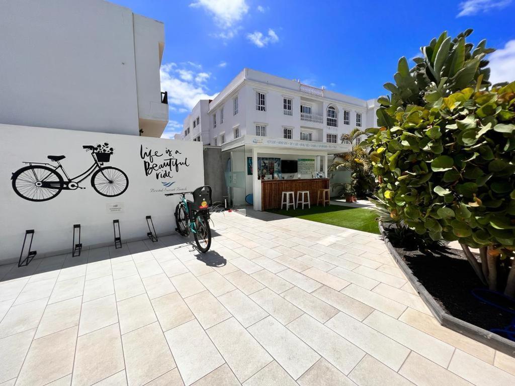Bristol Sunset Beach Private Apartment Corralejo Exterior photo